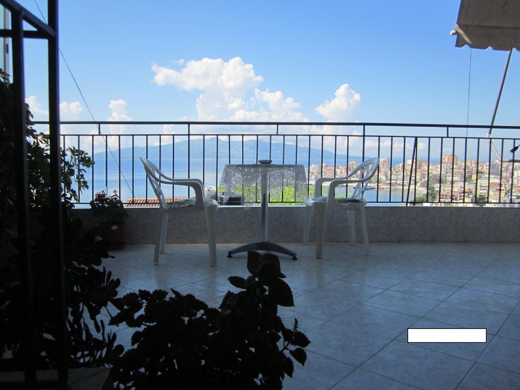 Guest House And Tavern Leo Sarande Ngoại thất bức ảnh